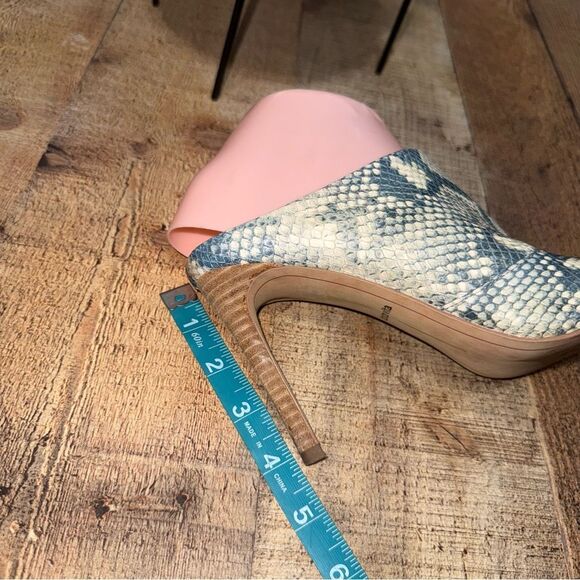 Cinda Mule in blue Snake Print
DOLCE VITA - Picture 9 of 9